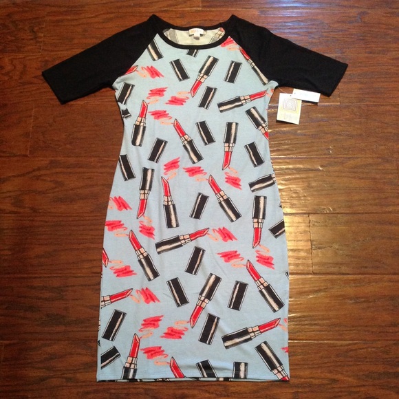 LuLaRoe Dresses & Skirts - LuLaRoe Julia. Size S.‎ NWT!
